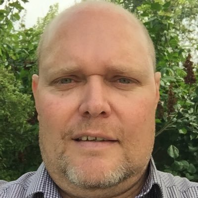Dad of daughters, Technologist, mildly sporty person who probably won’t turn down a beer if you ask!