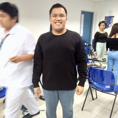 bnpatrckdz's profile picture. TALL, DARK, & HAPPY