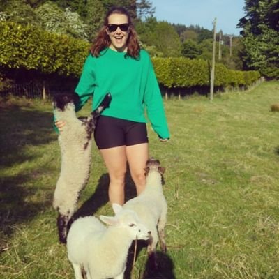 _spillionaire's profile picture. Overly enthusiastic, bed hair maven & very extra curricular.