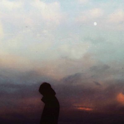 qianxun_33's profile picture. Forever is composed of nows.