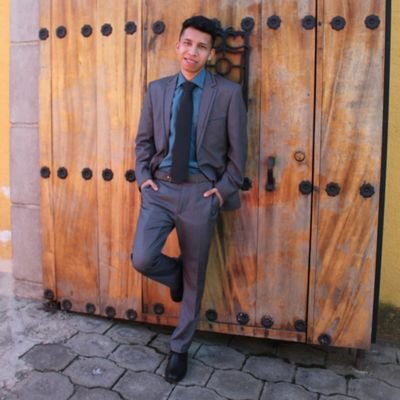 Periodista, CM y Artista autodidacta.
Fan de Shin Cham ¡Culito, culito!
Amante de la 🎶 no comercial. Me gusta el 🎬📽 de bajo presupuesto.
Guatemala 🇬🇹