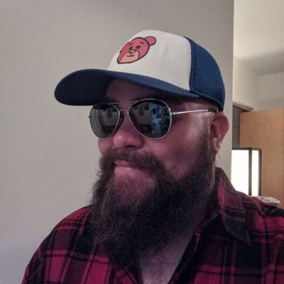 esports coordinator for @Brawlhalla at Blue Mammoth Games, a Ubisoft studio | @BaggelHQ Founder | https://t.co/21mh0fh0ol | dkeltch@baggelproductions.com