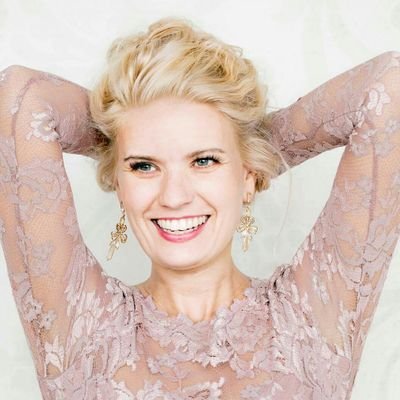 Official Twitter Account | Soprano Sarah Traubel