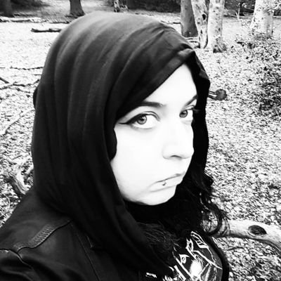 @Clobber_Records. Manager for @ShadowFlag13 and #SatansBeeKeeper. Mother of ferrets. Goth.
