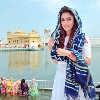 Shakthi72943803's profile picture. love