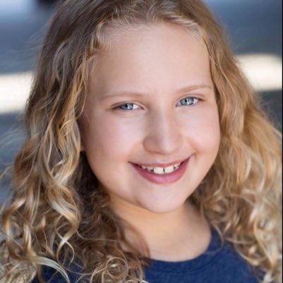 ElianaFanders's profile picture. Stay safe, eat cake.