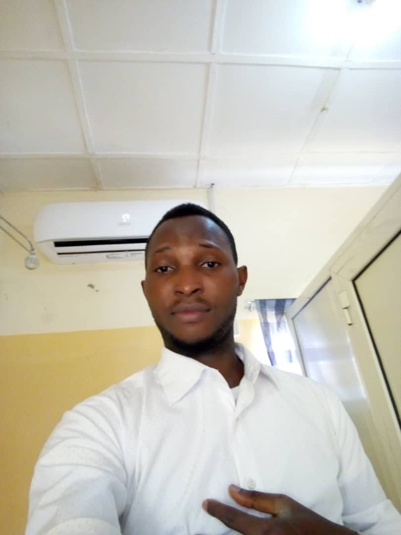 omo_akin10's profile picture. Physiotherapist | Graphics Designer