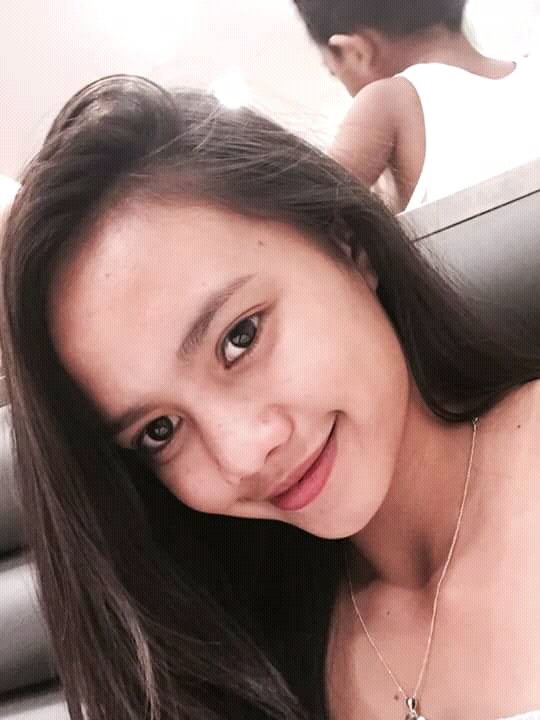 jenalyn_parilla's profile picture. why can’t we be friends when we are lovers?