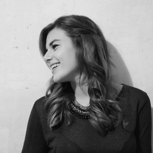 LaurieEsteves's profile picture. Étudiante à Bordeaux Montaigne en Master Communication et générations : étude des publics.