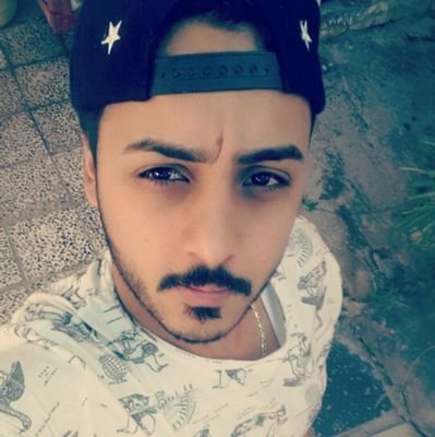 عشقت الخجل في بؤبؤ عينيكي
اشتاق اليه عند '''''''''كل مساء