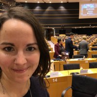Sarah Bryner (@aksarahb) 's Twitter Profile