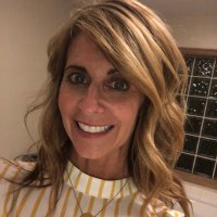 Leslie Wolfe - @wolfepak5 Twitter Profile Photo