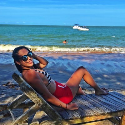 Instagran: @Rayanebravo; Snapchat: RayaneBravo; Facebook : Rayane Bravo DJ