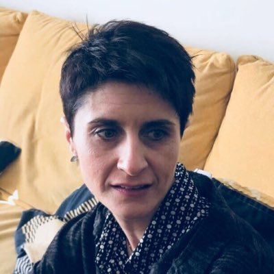 Licenciada en farmacia, con interés en las TICs sobre todo aplicadas a salud y enamorada de mi familia. tweets basados en opinión personal. #trabajoennovartis