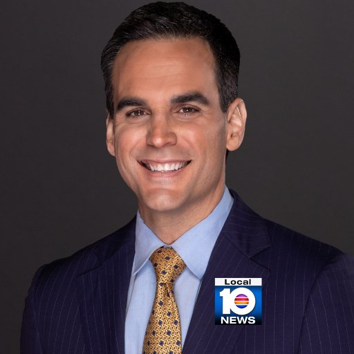 Sports Director @WPLGLocal10. Miami Sports Pod.  Facebook: https://t.co/95MQVqLwk5 Insta: https://t.co/3J0rulcY3a