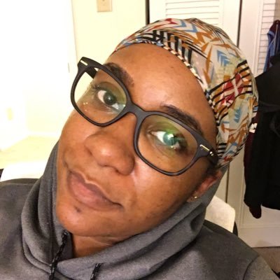 Stage Manager-Musician-Traveler-Friend of God-Lover of the Seconds-Daughter-Sister-Friend-Food Luva https://t.co/c9udATIhYS