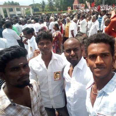 Vignesh57600181's profile picture. 