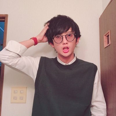 皆さんの悩みを解決する為に、生まれたとしか考えられないyoutuberです。動画内で解決するので、お悩み・相談・疑問はDMまで!(面白おかしくしても良い内容のみです)チャンネル登録頼んまっせ!!ほら、もう他人じゃないっしょ!?