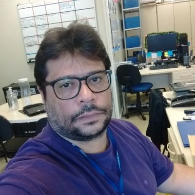 Psicólogo da Prefeitura do Rio de Janeiro, trabalhando na Assistência Social.