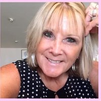 Pauline Hastings - @pixiathome Twitter Profile Photo