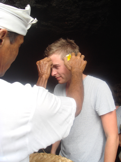 lonosho's profile picture. 