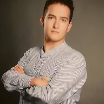 Mikibibiloni's profile picture. Delegat del primer equip de @uef_santa_maria⚫🔴⚫🔴⚫
Soc aficionat al ⚽
Solter