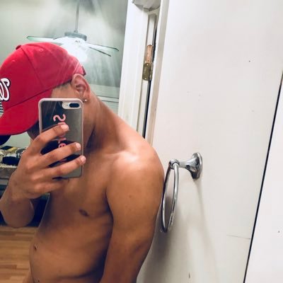 itsaproblem__'s profile picture. 👻 MarkelM