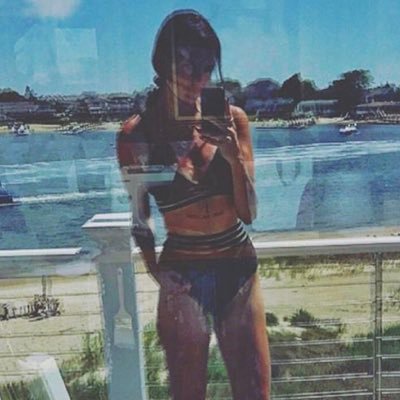 miabasile's profile picture. instagram: mia_dora