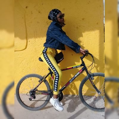 NtebohengMakhe1's profile picture. God ❤
Extrovert 😇
Bubbly AF🔥
Foodie but skinny AF😁