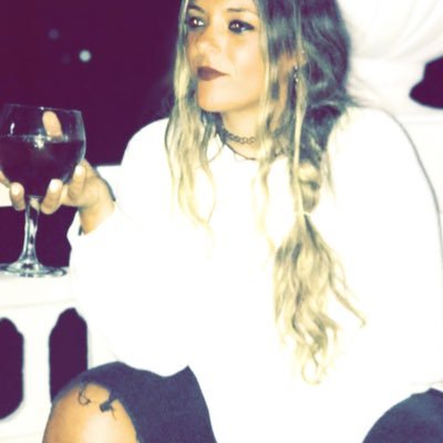 anitariesss's profile picture. This girl is on fire