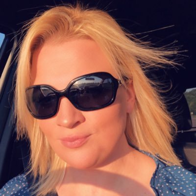 KellyDawn27's profile picture. 