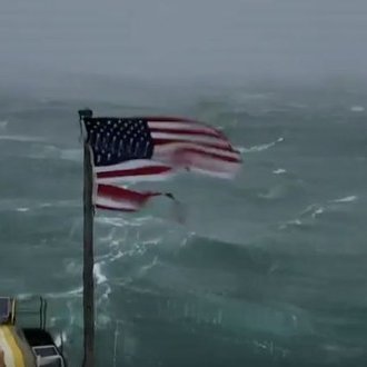 These colors don't run! Eat it #HurricaneFlorence2018!

https://t.co/33GRTCn5Ld