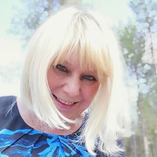 KiviUlla's profile picture. kirjastotoimenjohtaja, kirjailija