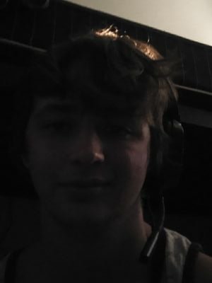 Protractor2's profile picture. Im a gamer and im in love.