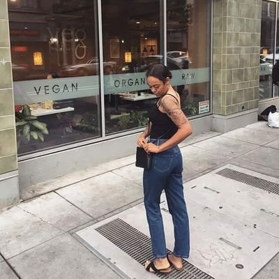 eniatsihrc's profile picture. residing in the abundant flow