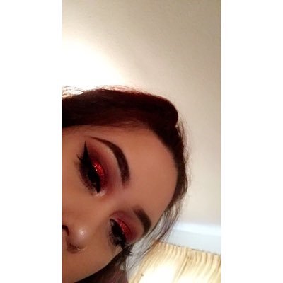 jazzyfizzzle__'s profile picture. eternally grey even on a pretty day