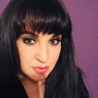 sarahfurneaux's profile picture. Professional make-up tattooist