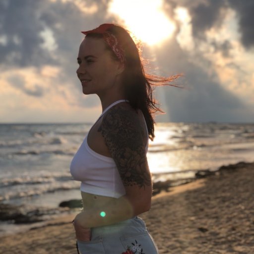 JullStrizhakova's profile picture. ☘️