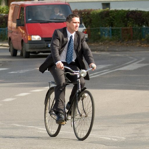 Tu prywatne opinie.
Radny Powiatu Bytowskiego, działacz społeczny. W wolnych chwilach sport, sport, sport....
