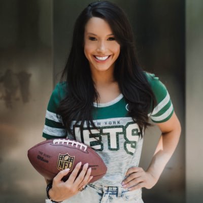 Just a girl living in a #GangGreen world! Covering all things #NYJets & #NYC for @fangirlsports. #USC Grad✌🏻 Follow me on Instagram & FB: @JetsFGSN