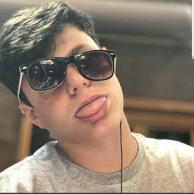 Eddie_TheWolf's profile picture. I really only play r6.