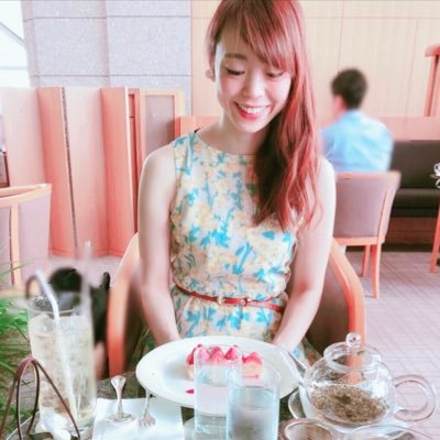好きを発信して生きる❤︎ 読書、美味しいもの、旅、行動心理研究 いかに行動したくなっちゃうか? 行動しやすくなるには? 人体実験しながらの気づいた事配信💖口癖→思考→行動 →人生が変わるがモットー10人10色皆先生🌈 7カ国を話して世界友達作ろう🌏ネパールインドベトナム中国パキスタンスリランカミャンマ〜