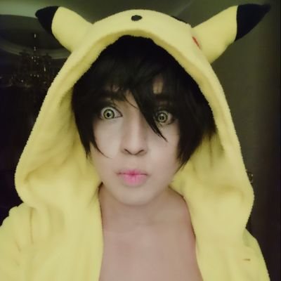 geekyemoKun's profile picture. Gamer / PSN Trophy Hunter Level 60 / Cross-Cosplay / Pokémon / Instinct 40