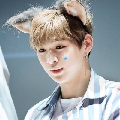 1210Aiel's profile picture. Pretty but handsome too......  one of the boys........  loves math, sci and literature.....  fun... exciting... adventurous...