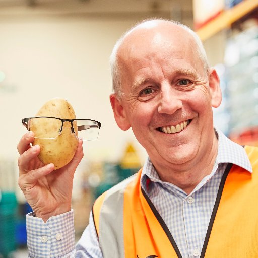 Fighting #hunger and #foodwaste as CEO of @FareShareUK 🍏