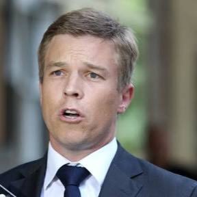 GooglesSimmo's profile picture. Google search history of Julian Simmonds.