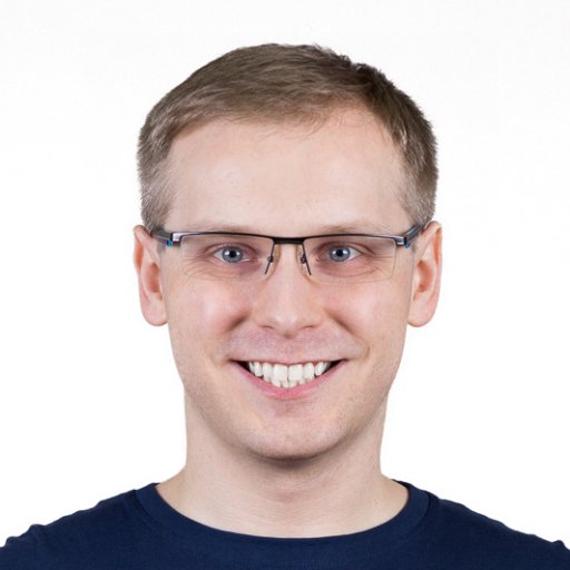 Head of Production @ Selleo / Ex-Programmer / Martial Artist / LEGO Photographer / Marvel & DC Comics Fan