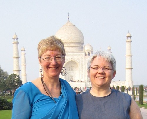 Alison Stewart is a world explorer, mentor, coach, business owner, investor,  internet marketer, and amateur photographer.