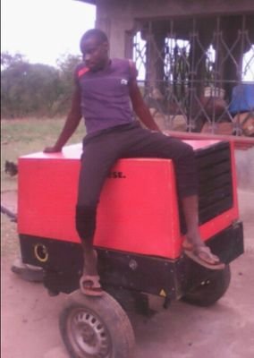 AcholaMovine's profile picture. Humble, Obedient and God Fearing. 
Arsenal No1 fan.
Footballer from Bentoz/Komwa youth 44 Fc.
Following Babu Owine closely in politics