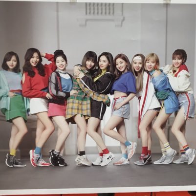 TWICE世界一好き♥ /モモペンです。//Be as ONEとLIKEYが好きです~/是非フォローお願いします！안녕하세요.TWICE 좋아합니다.